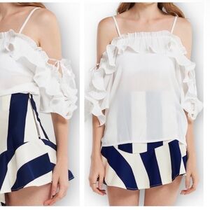 A. Calin By Flying Tomato White Cold Shoulder Open Sleeve Shirt Jrs Size Large